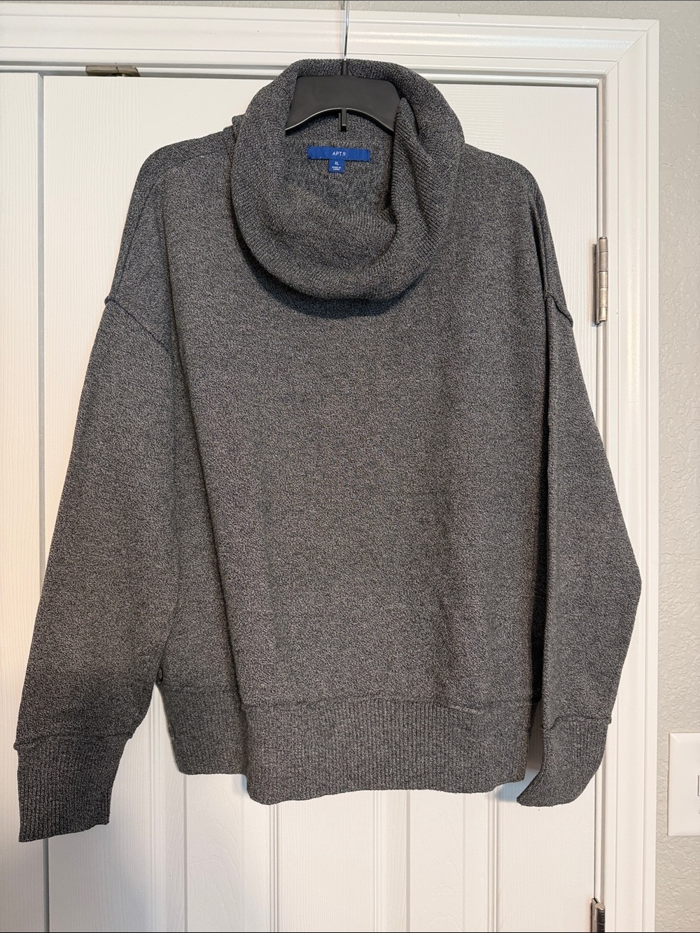 Apt. 9 Women’s Gray Cowl Neck Sweater